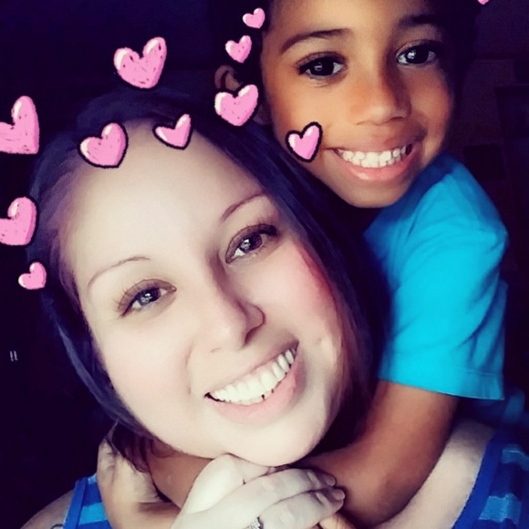 Meet your Posher, Melissa - Picture 2 of 4